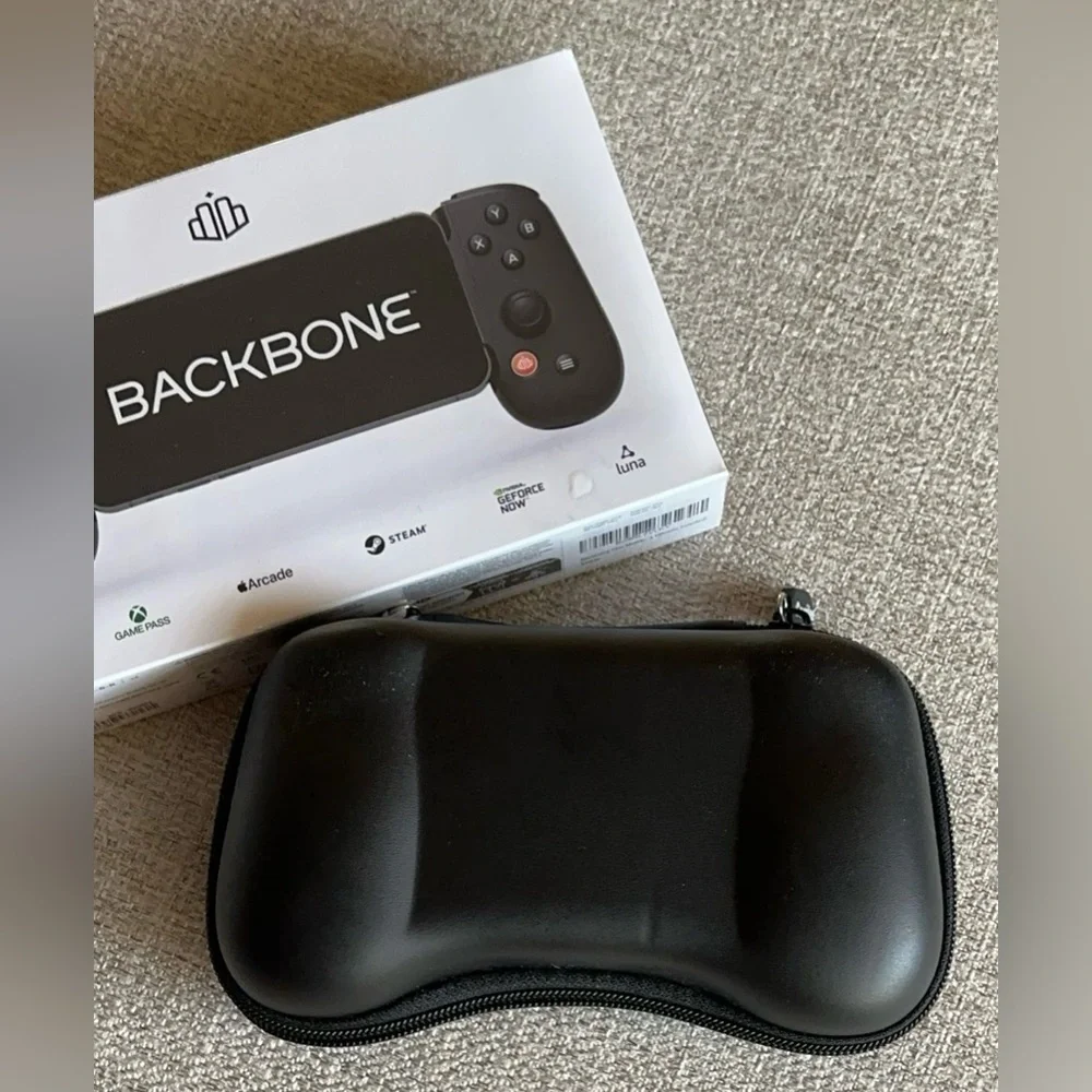 *USED* BACKBONE One Mobile Gaming Controller for iPhone (Lightning) + CASE